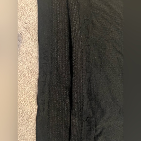 Lululemon Tech Swiftly Racerback - Picture 2 of 5